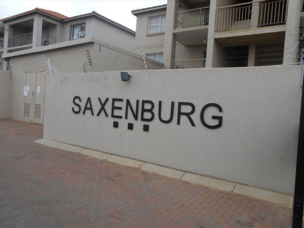 2 Bedroom Townhouse For Sale in Bardene, Boksburg